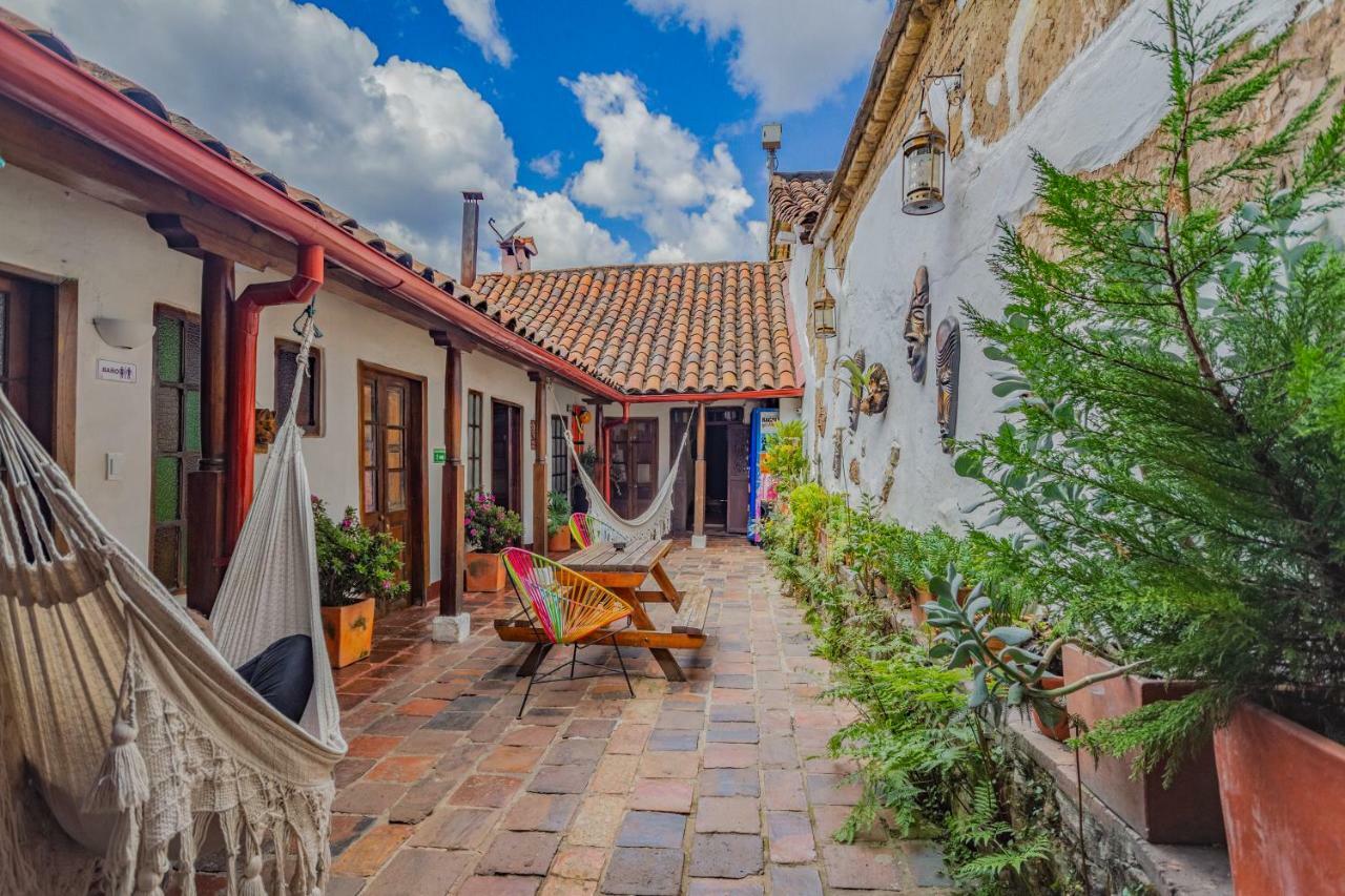 Alegrias Hostel Богота Экстерьер фото
