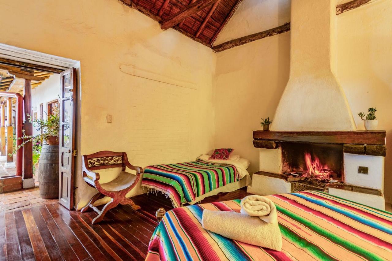 Alegrias Hostel Богота Экстерьер фото