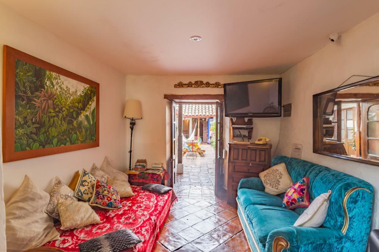 Alegrias Hostel Богота Экстерьер фото