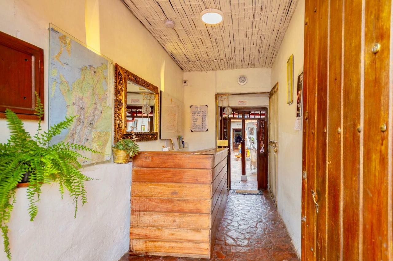 Alegrias Hostel Богота Экстерьер фото